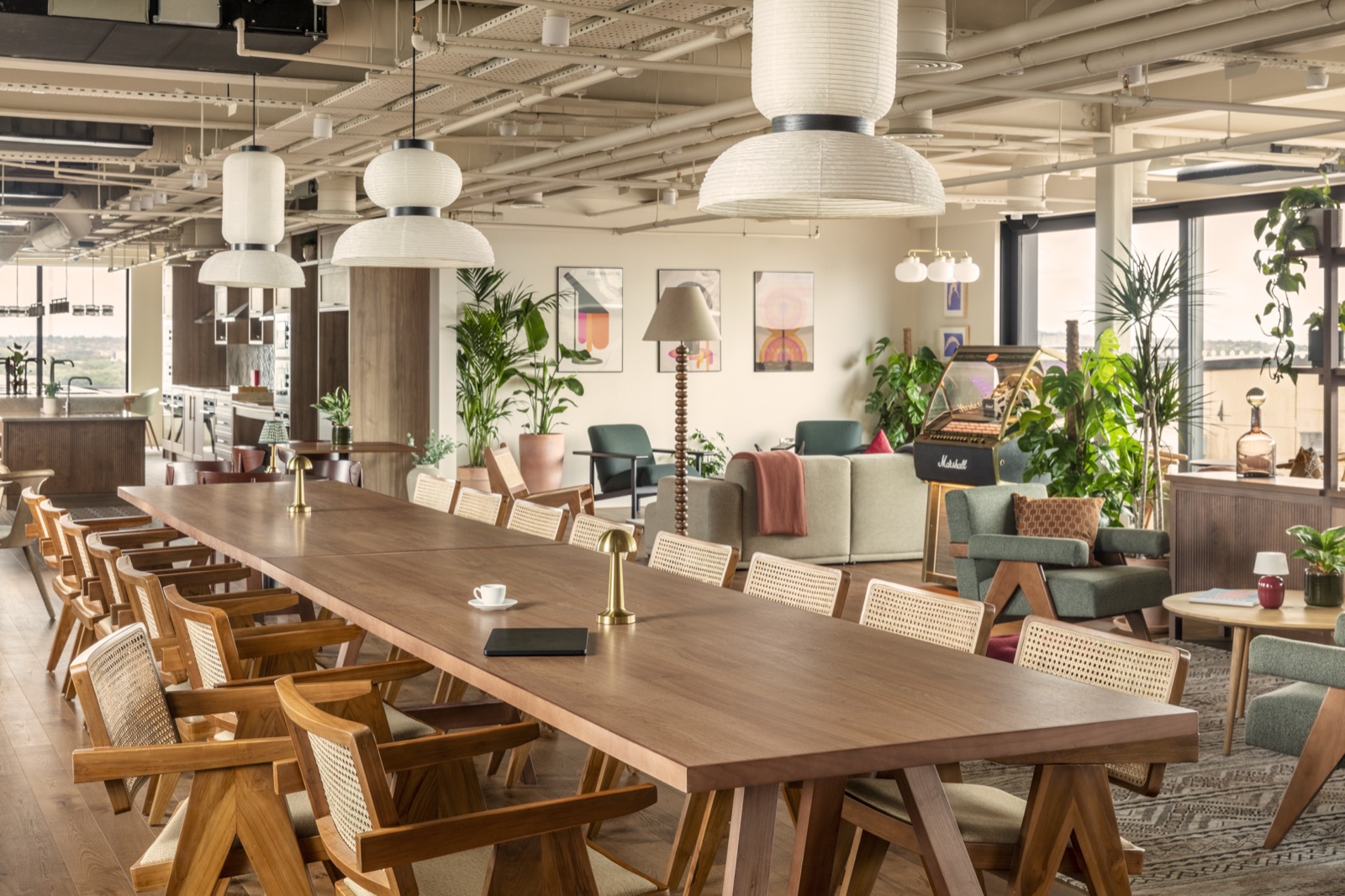 A professionally managed Re:shape communal space